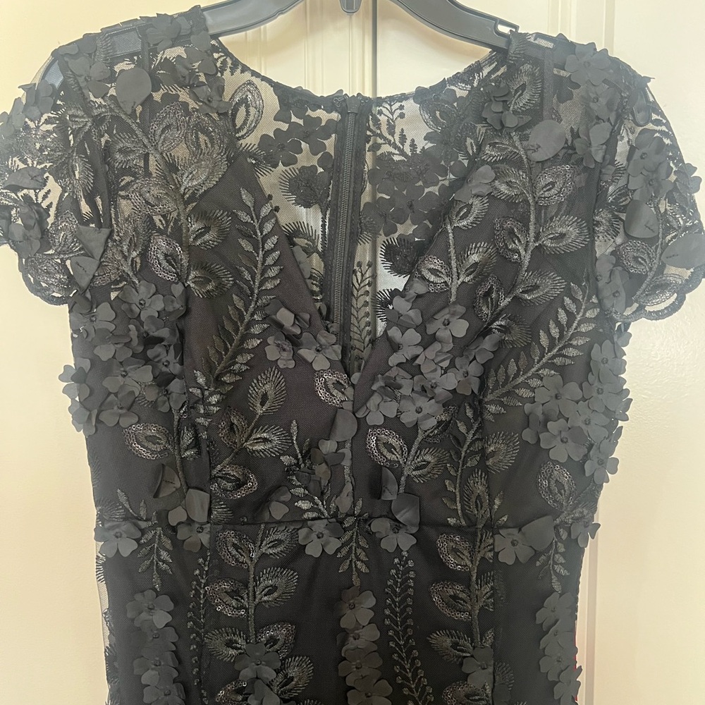 Carmen Marc Valvo Evening Gown - Picture 4 of 9